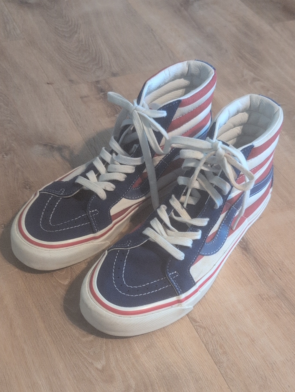 Vans Sk8-Hi Sneakers in Navy, White & Red Stripe